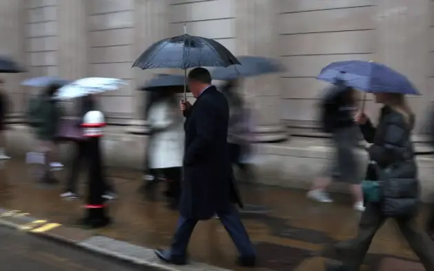 UK companies plan to invest in AI instead of hiring staff as costs rise